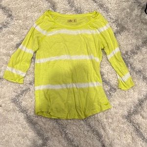 Hollister half long sleeve, medium